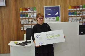 NLB ob otvoritvi svoje prenovljene poslovalnice v Grosupljem OŠ Šmarje - Sap izročil donacijo v višini 4.500 evrov 13